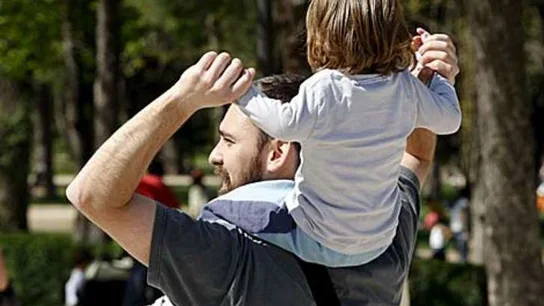 Padre con su hijo Padre con su hijo