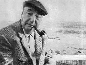 El poeta Pablo Neruda El poeta Pablo Neruda