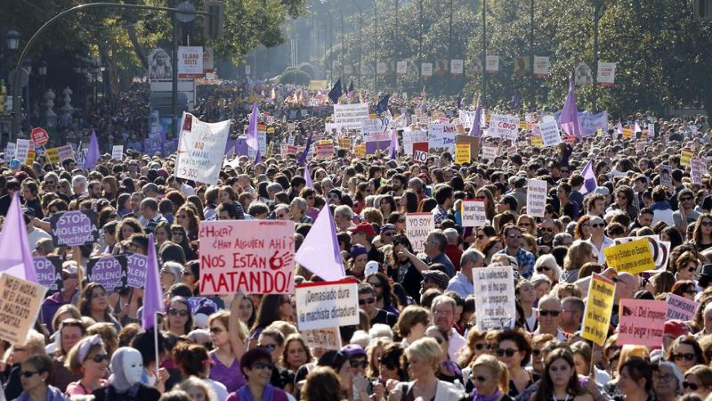 Miles de personas se manifestan en las calles de Madrid