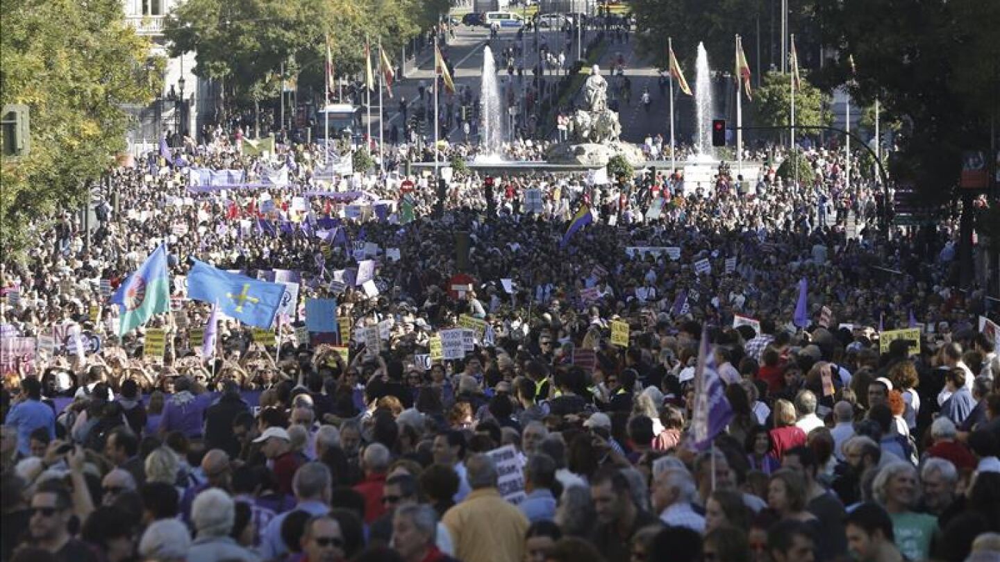 Una manifestaci&oacute;n copa las principales calles de Madrid
