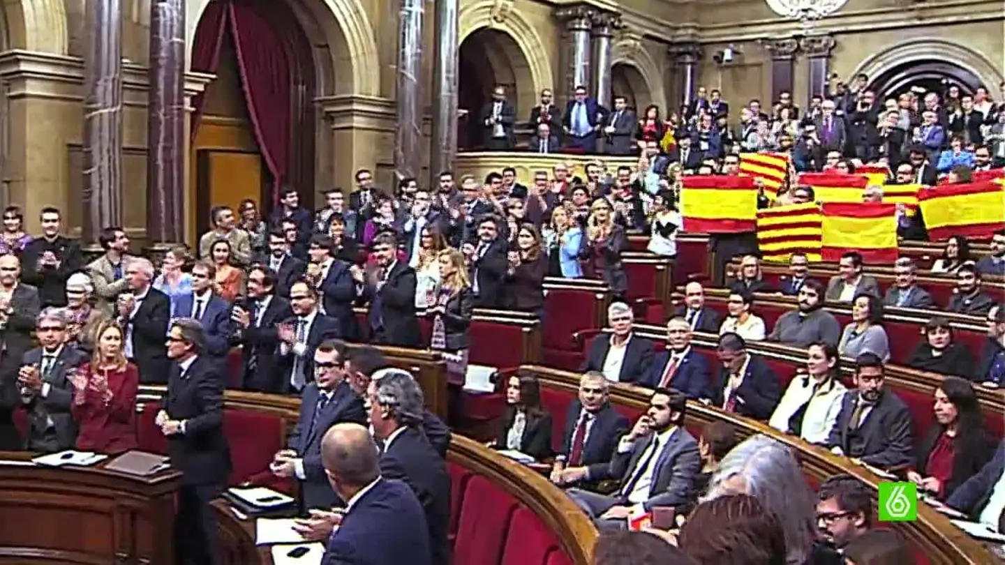 El Parlament de Cataluña, tras la moción soberanista El Parlament de Cataluña, tras la moción soberanista