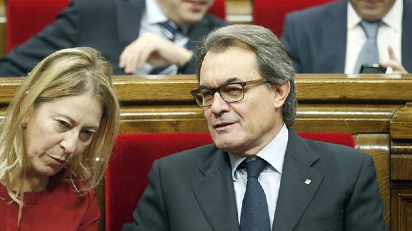 Artur Mas junto a Neus Munt&eacute;