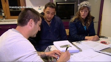 Jorge y Zuria dan toda la información que tienen sobre su Constructor a la fuga