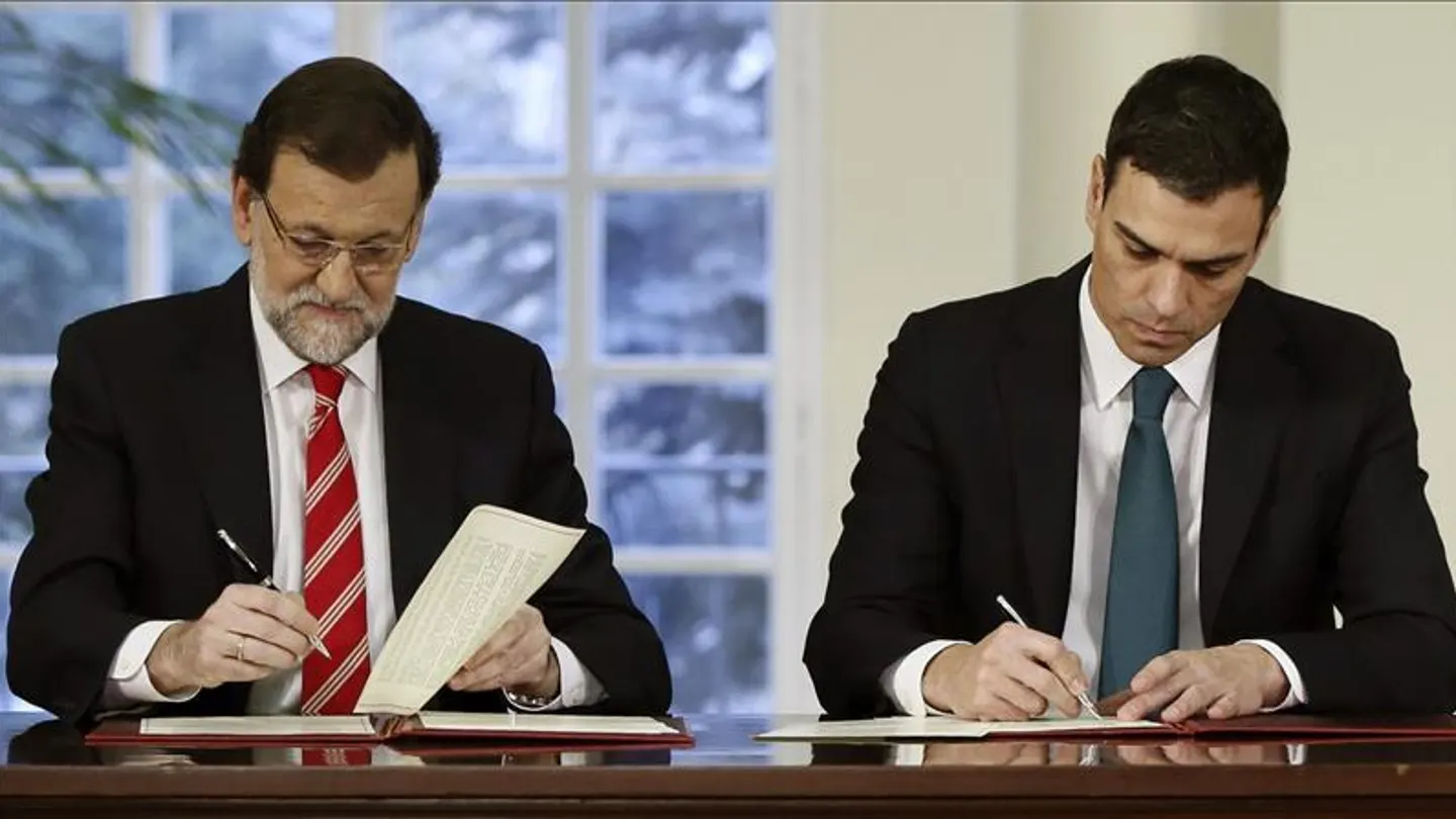 Rajoy y Pedro Sánchez durante un encuentro en la Moncloa Rajoy y Pedro Sánchez durante un encuentro en la Moncloa