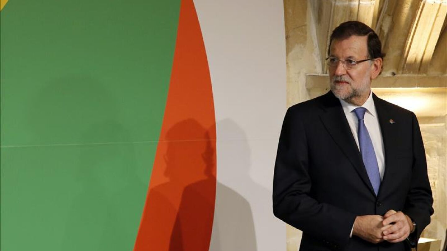 Mariano Rajoy antes de la cumbre de UE en la Valetta