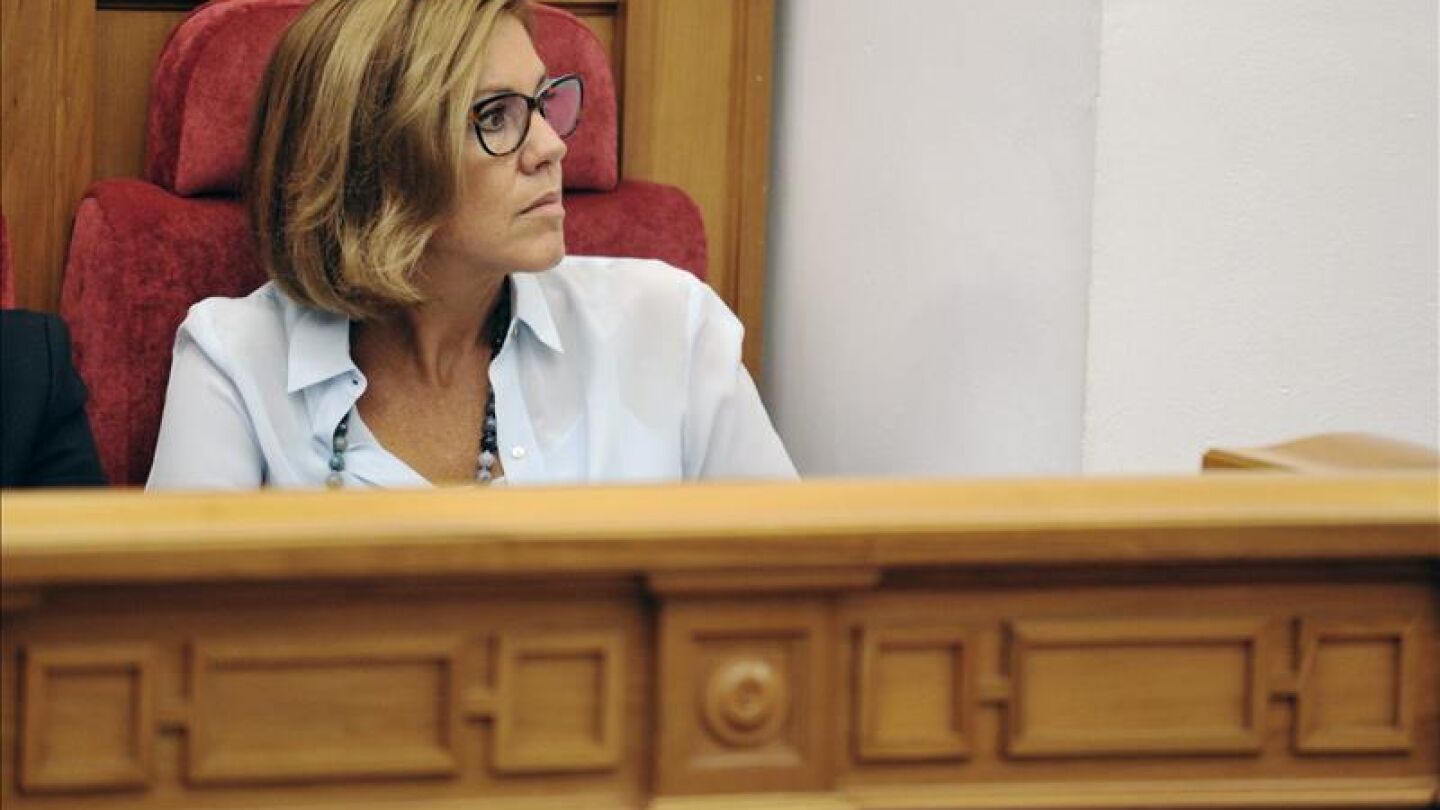  Mar&iacute;a Dolores de Cospedal, en las Cortes de Castilla-La Mancha