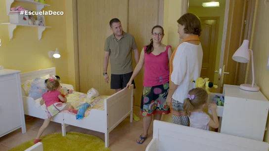 Los trillizos de Laura y David tienen su propio dormitorio Los trillizos de Laura y David tienen su propio dormitorio