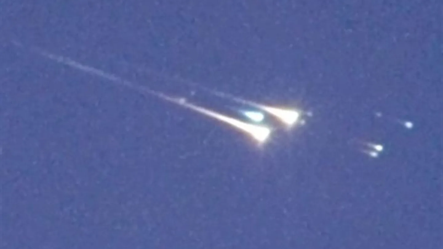 Caída de basura espacial a la Tierra Caída de basura espacial a la Tierra