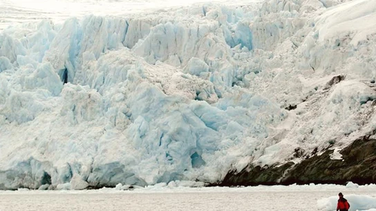 Deshielo de un glaciar en Groenlandia Cambio Climático