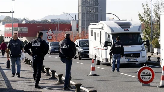 Control en el puente que une Irún y Hendaya Control en el puente que une Irún y Hendaya