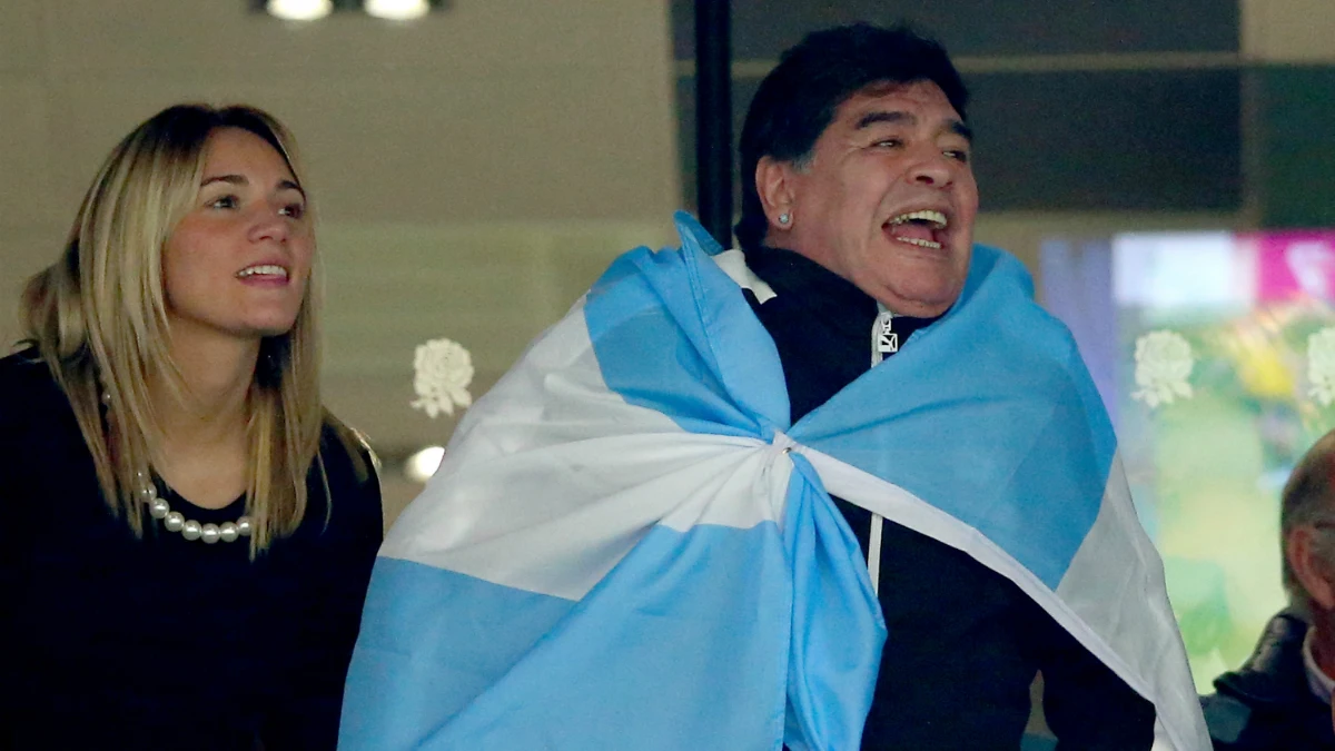 Maradona disfrutando de su selección Maradona disfrutando de su selección