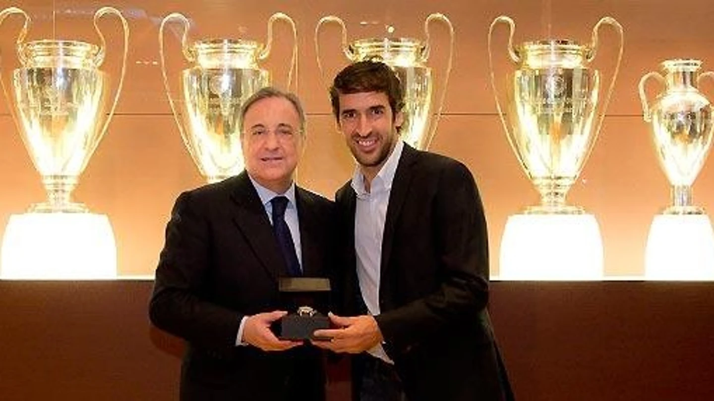 Florentino Pérez, junto a Raúl González Florentino Pérez, junto a Raúl González