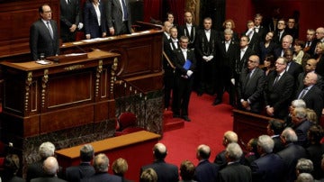 Hollande con los parlamentarios franceses