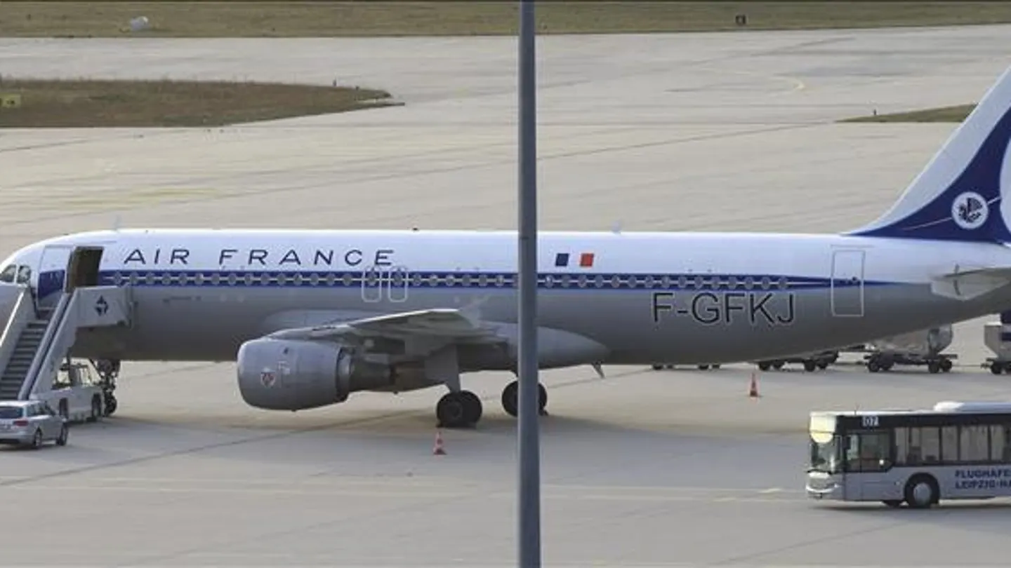 Un avión de Air France antes de despegar Un avión de Air France antes de despegar