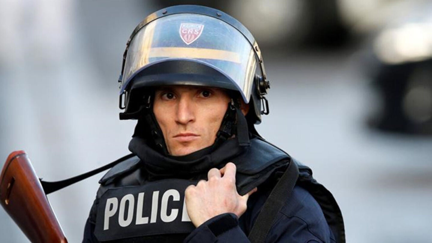 Un agente de la Polic&iacute;a francesa