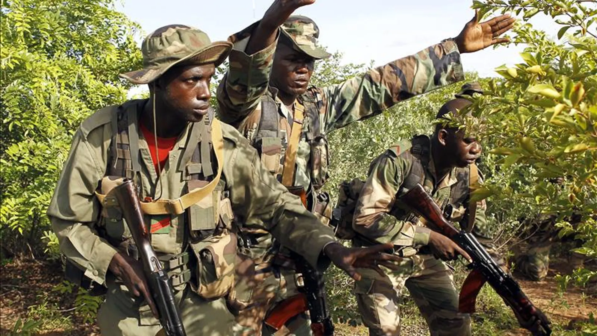 Militares de Mali liberan a decenas de rehenes tras el asalto terrorista