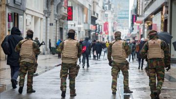 Las fuerzas de seguridad belga vigilan las calle de Bruselas