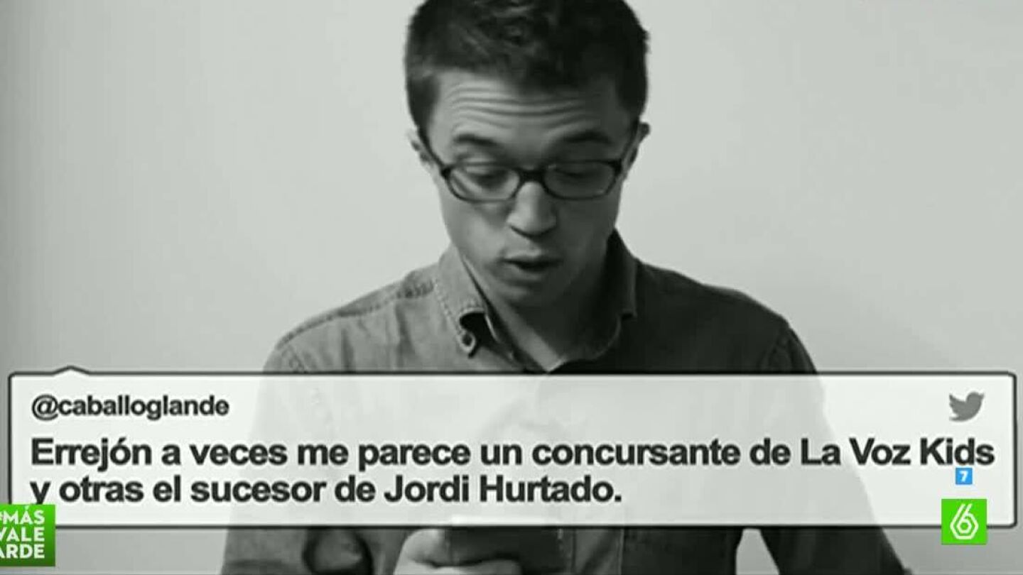&Iacute;&ntilde;igo Errej&oacute;n, mirando Twitter