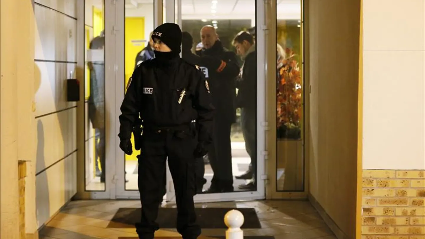 Policías franceses Policías franceses
