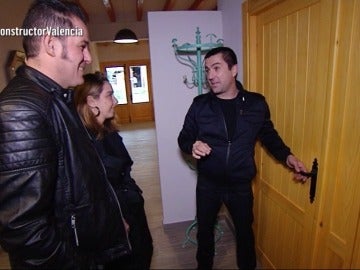 Marta y Julián entran en su nueva casa por primera vez tras la reforma Marta y Julián entran en su nueva casa por primera vez tras la reforma