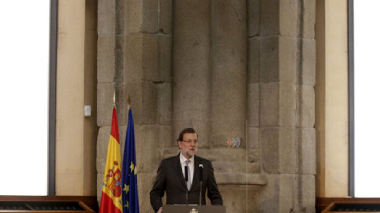 Mariano Rajoy insta a llamar al 016 a las mujeres maltratadas