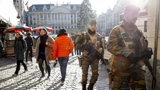 Miembros del Ej&eacute;rcito en Bruselas