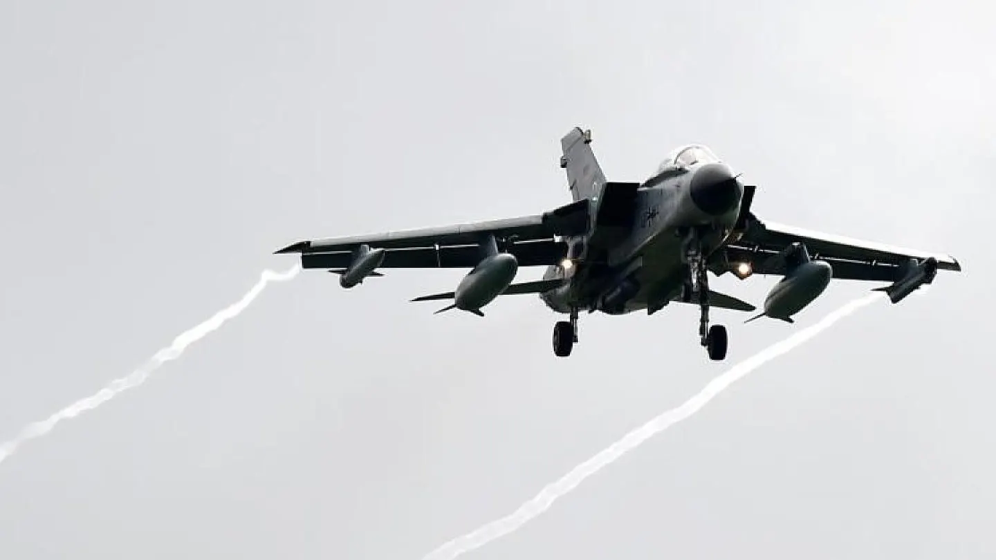 Un avión de reconocimiento 'Tornado' Un avión de reconocimiento 'Tornado'
