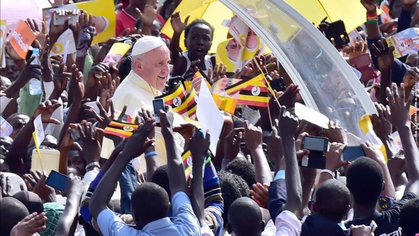 El papa Francisco llega a la Rep&uacute;blica Centroafricana