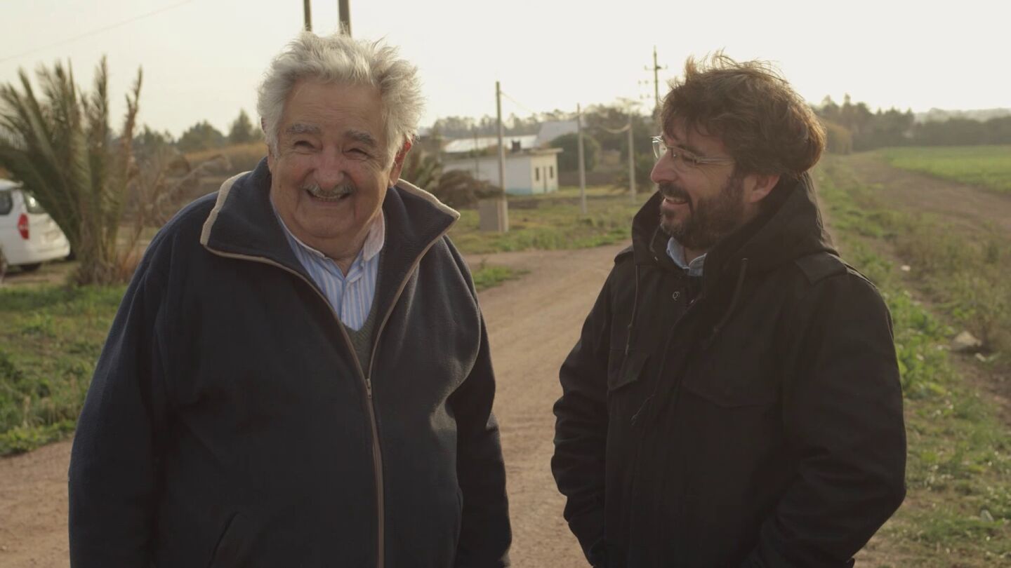 Jos&eacute; Mujica y Jordi &Eacute;vole