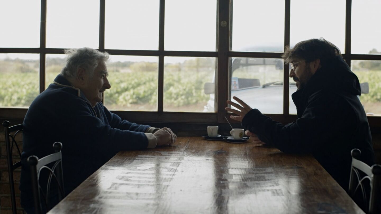 Mujica con &Eacute;vole