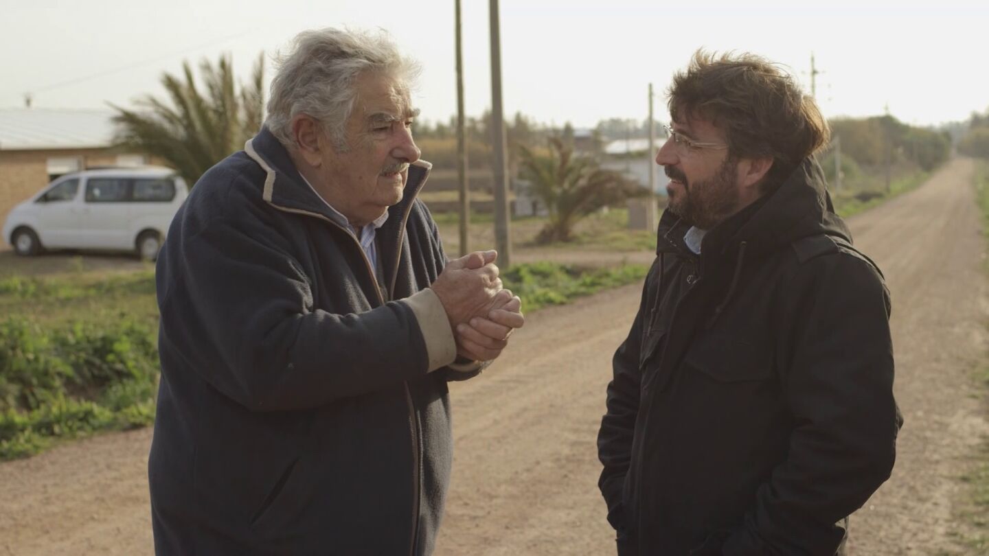 Jos&eacute; Mujica y Jordi &Eacute;vole