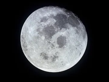 La Luna podría ser un planeta La Luna podría ser un planeta