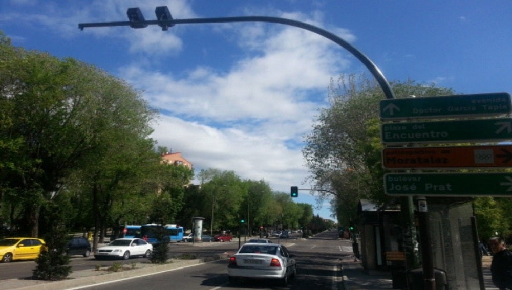 Control de semáforo en rojo, Madrid