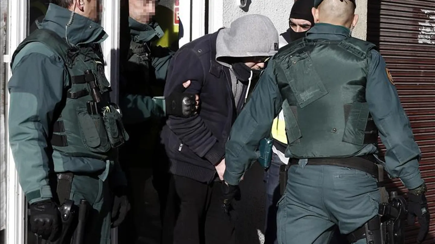 Un hombre de nacionalidad marroquí es detenido por la Guardia Civil en Pamplona Un hombre de nacionalidad marroquí es detenido por la Guardia Civil en Pamplona