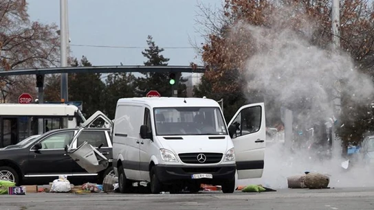 Una furgoneta en el aeropuerto de Bulgaria Una furgoneta en el aeropuerto de Bulgaria