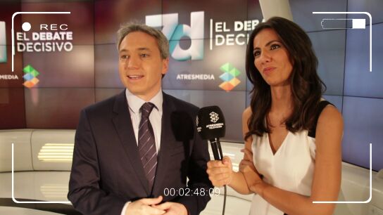 En el backstage con Vicente Vall&eacute;s y Ana Pastor 