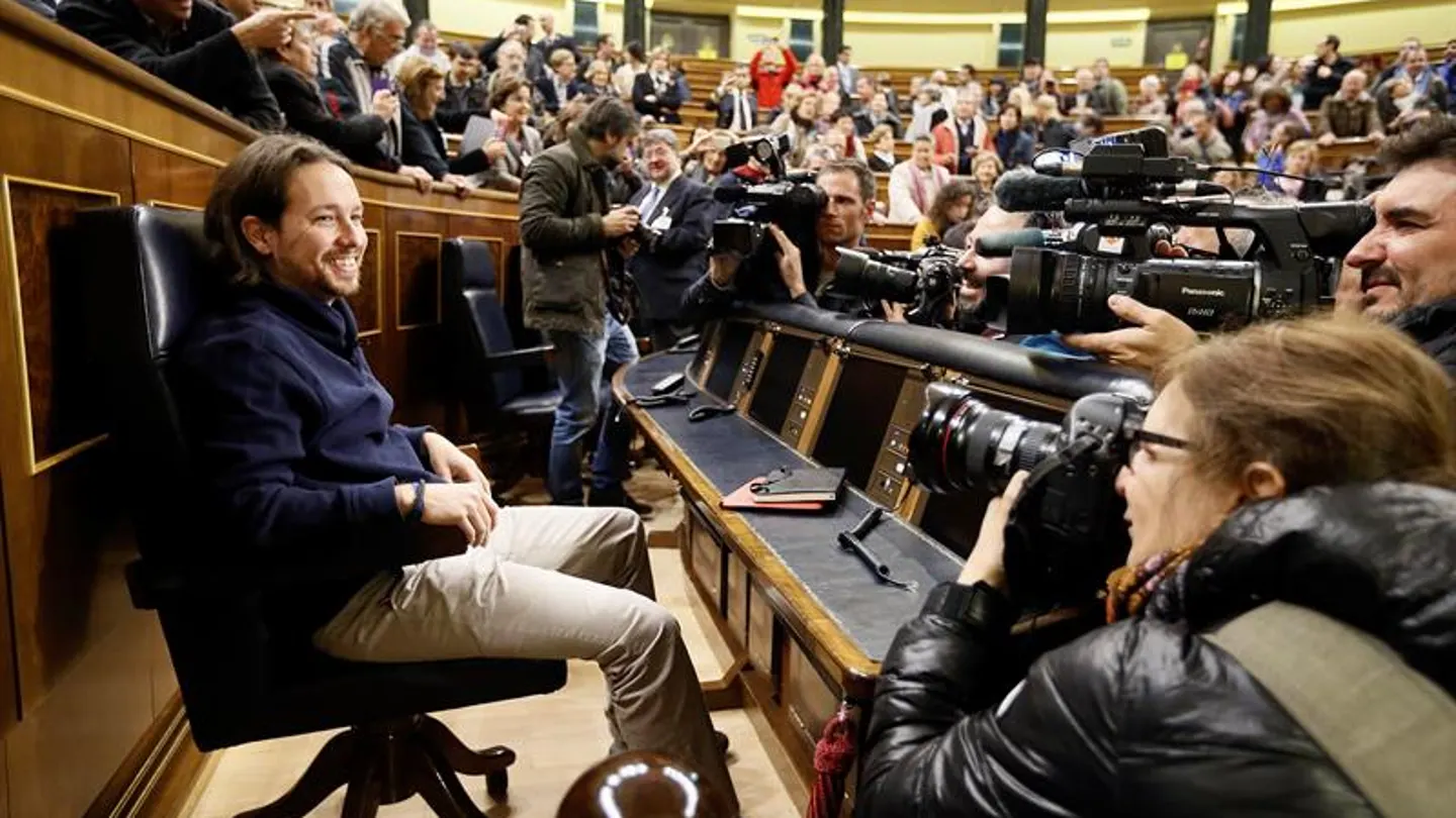 El líder de Podemos, Pablo Iglesias, sentado en el hemiciclo del Congreso de los Diputados El líder de Podemos, Pablo Iglesias, sentado en el hemiciclo del Congreso de los Diputados