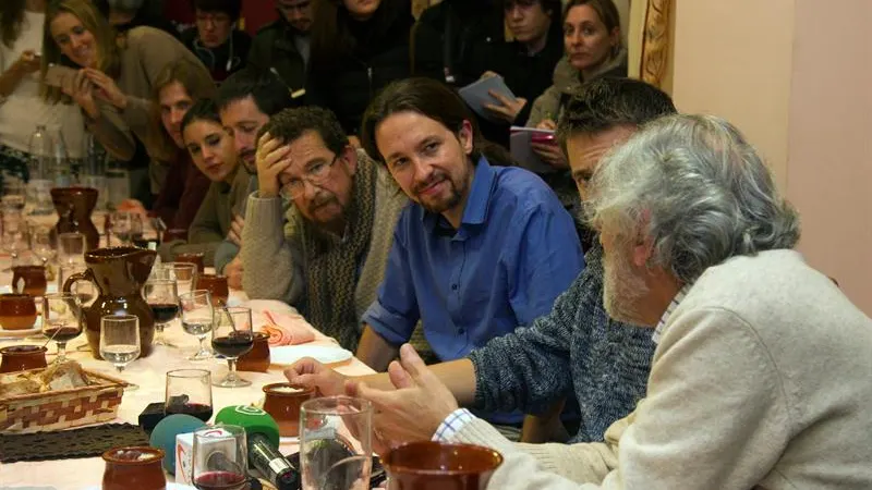 Pablo Iglesias acompañado de su padre, Javier Iglesias