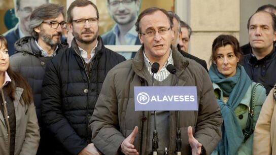 Alfonso Alonso en un acto de campa&ntilde;a electoral