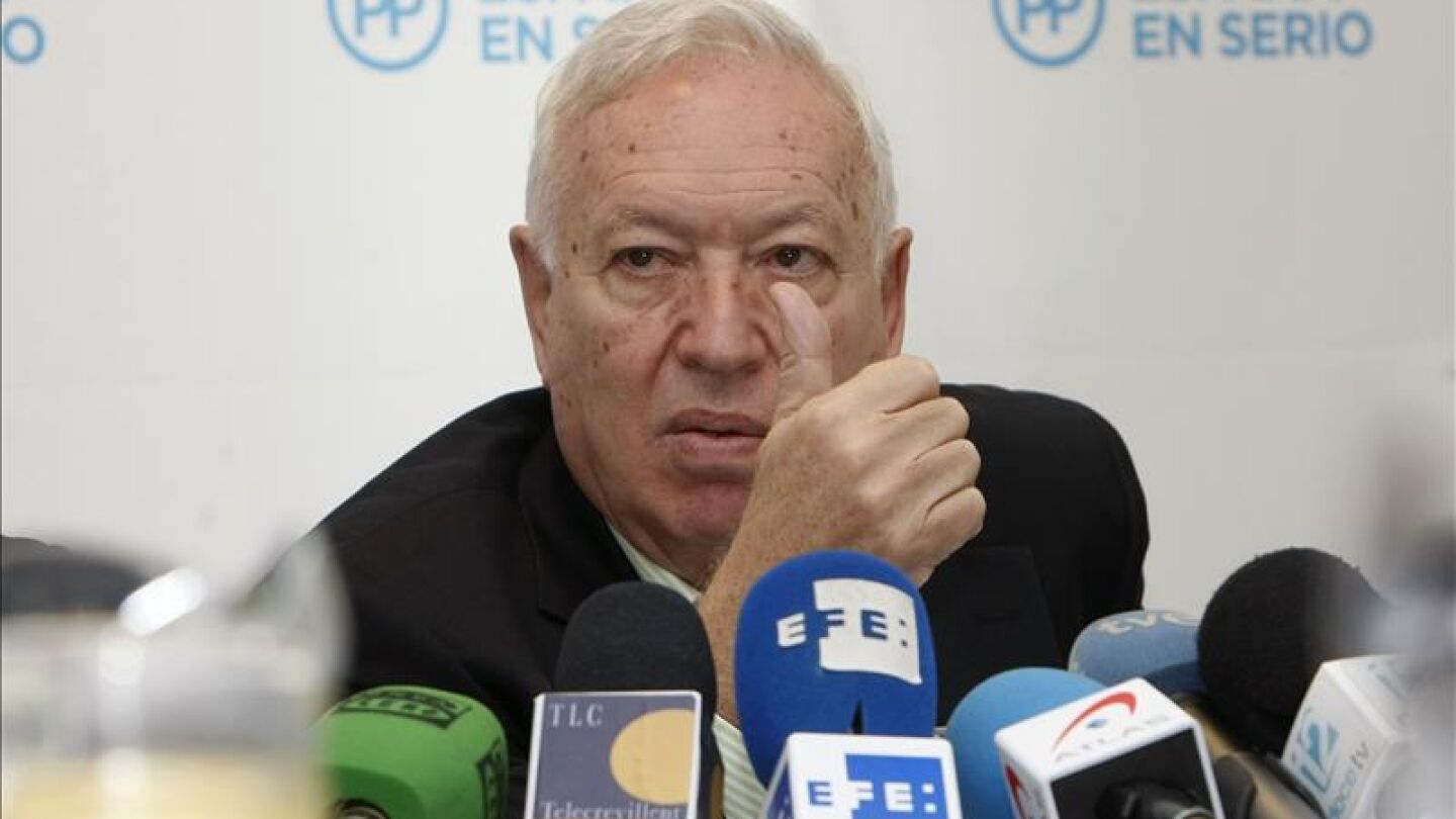 Margallo: S&oacute;lo podr&iacute;a cambiar la Constituci&oacute;n con un "consenso ampl&iacute;simo"