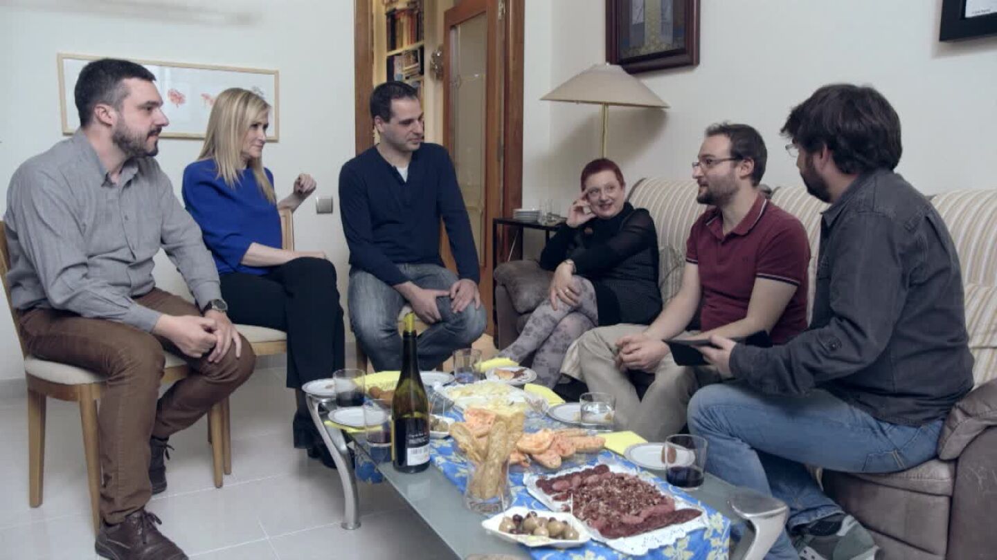 Debate sobre Catalu&ntilde;a en una casa independentista