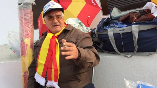 Rafael Montoro, vendedor de artículos del PP Rafael Montoro, vendedor de artículos del PP