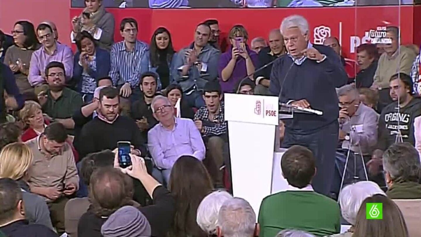 Felipe Gonz&aacute;lez en un mitin en Madrid