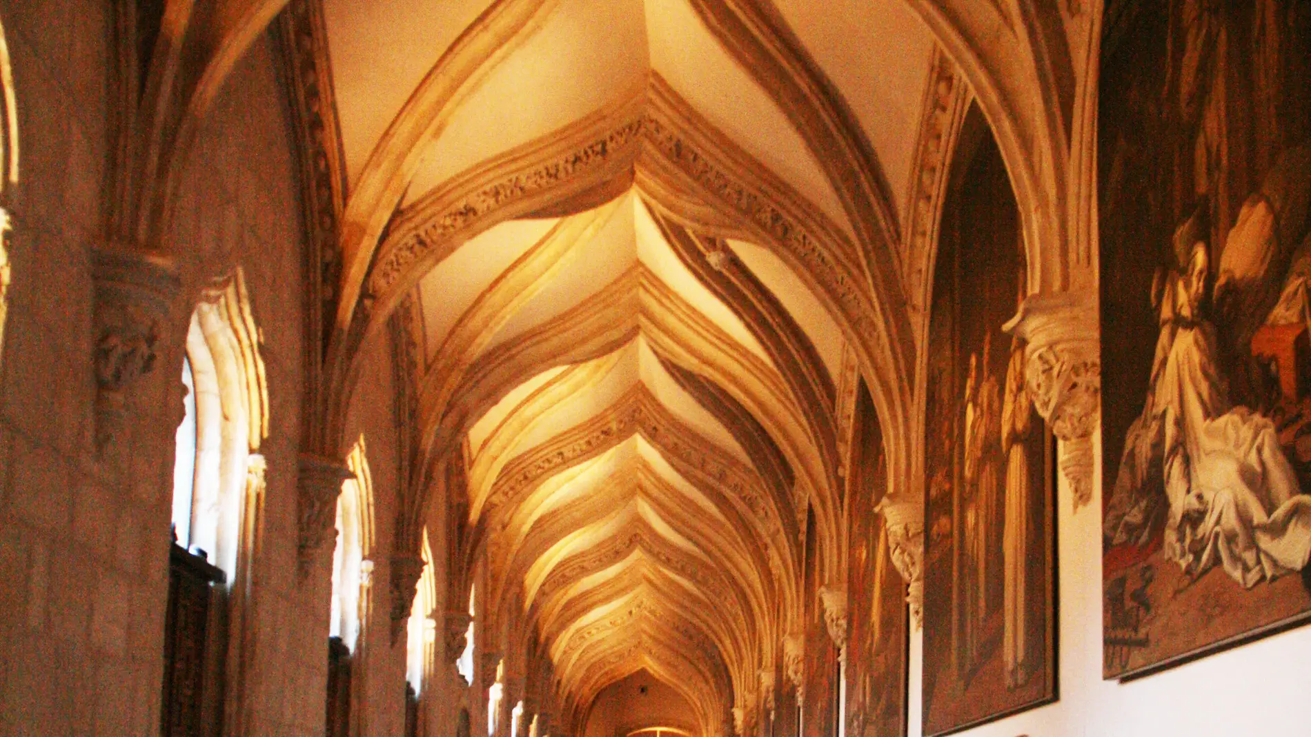 Claustro del monasterio de Santa María d