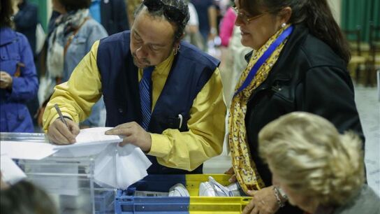 Deber&aacute; esperarse a que se recuenten los votos por correo.