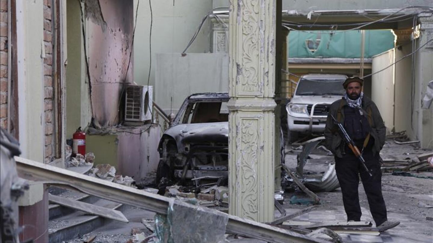 Lugar del ataque en una casa de hu&eacute;spedes exterior de la embajada espa&ntilde;ola en Kabul