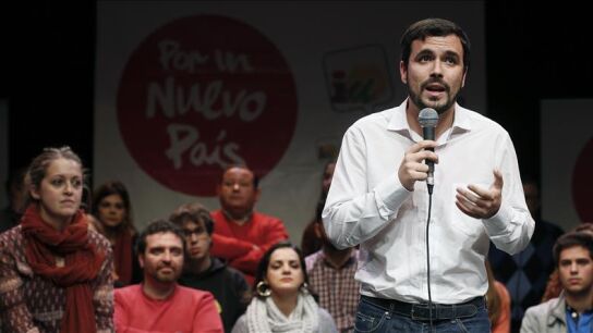 Alberto Garz&oacute;n en un acto de campa&ntilde;a electoral
