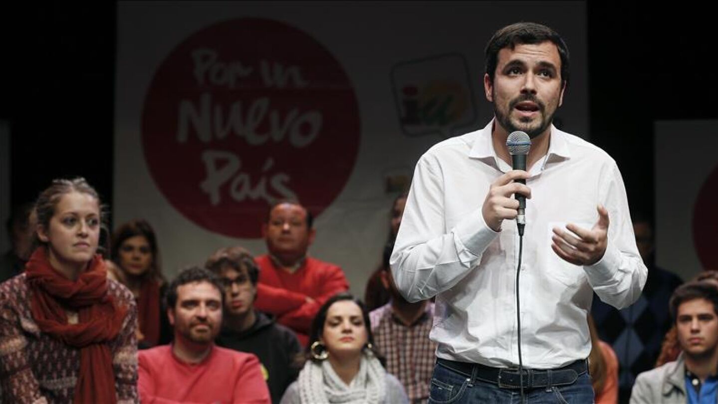 Alberto Garz&oacute;n en un acto de campa&ntilde;a electoral
