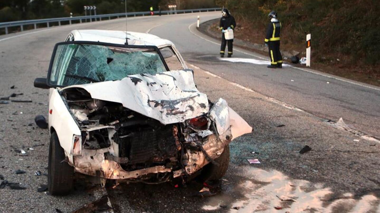 Accidente de tr&aacute;fico en Covelo, Pontevedra