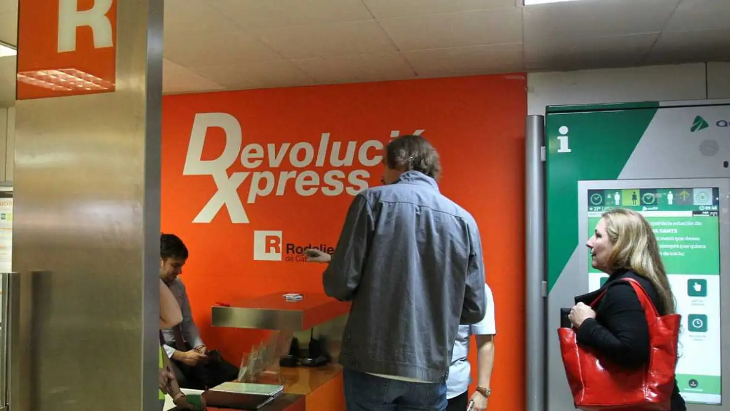Un mostrador de atención al cliente en Rodalies Un mostrador de atención al cliente en Rodalies
